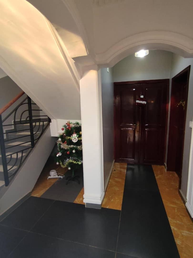 Hotel Appart B4U - Etoudi Яунде Экстерьер фото